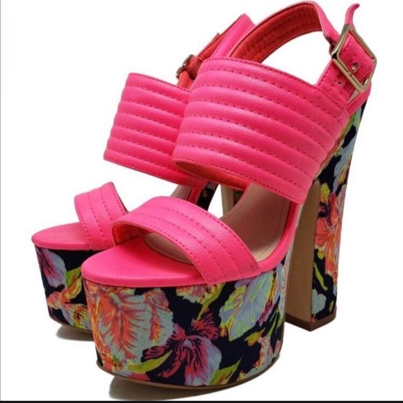 Hot pink Steve Madden heels - Picture 4 of 7
